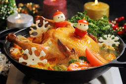 Aloha Amigo まるごとチキンのクリスマス鍋が登場。